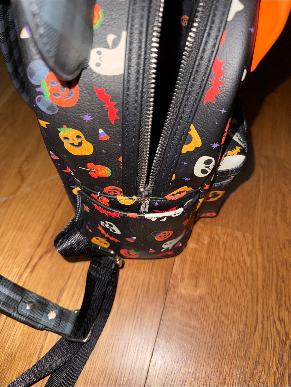 Disney Black Halloween loungefly - Picture 6 of 6